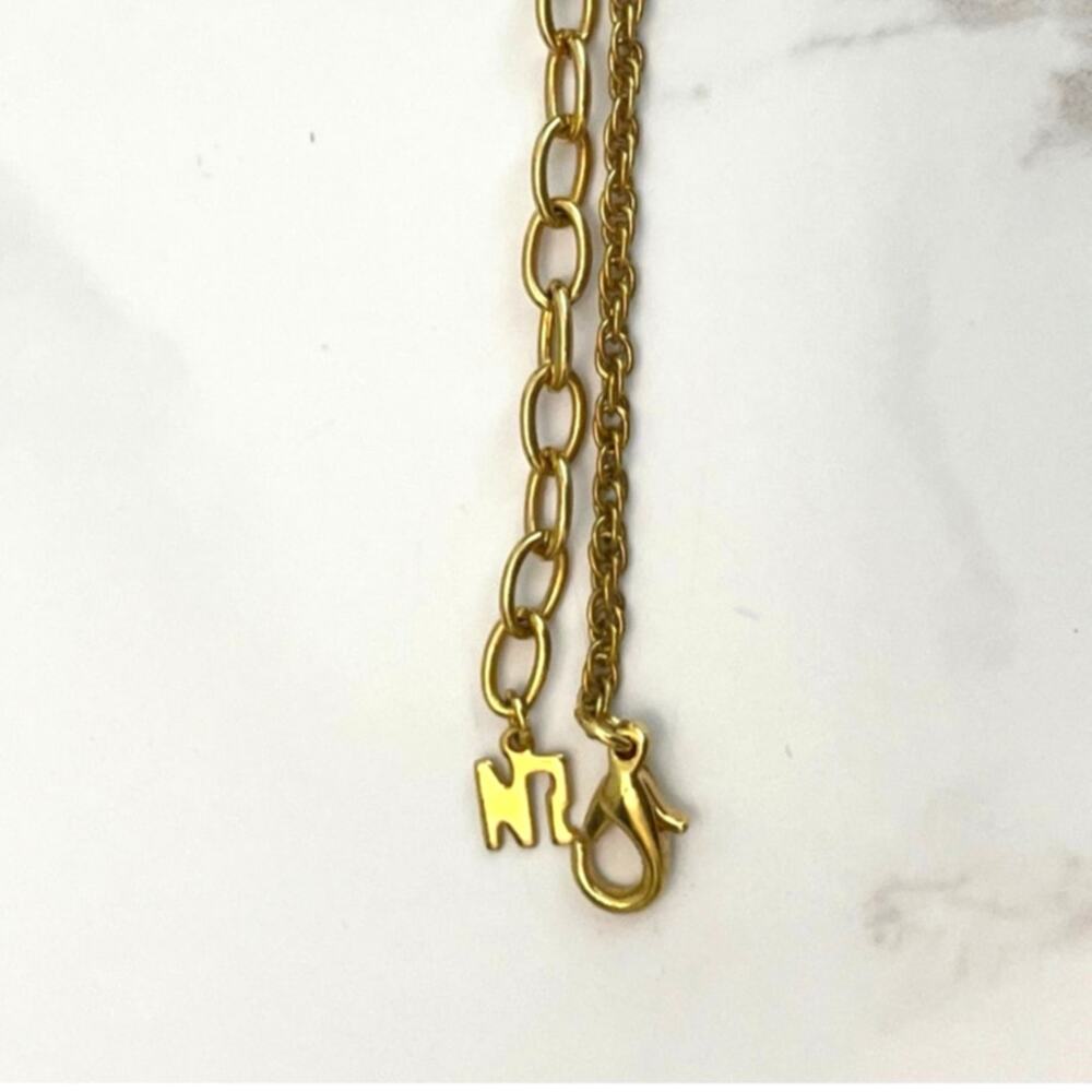 Nina Ricci Vintage Gold-Plated Pendant Necklace with a Center-Set Crystal EUC - Picture 4 of 4